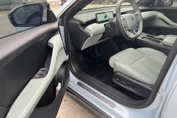 Used Nio ET5 2022 75 kWh Interior 7
