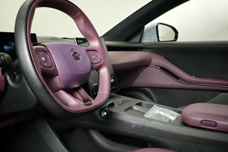 Used Nio ET5 2022 75 kWh Interior 7