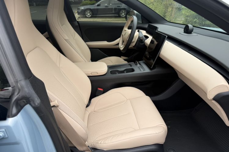 Used Nio ET5 2022 75 kWh Interior 8
