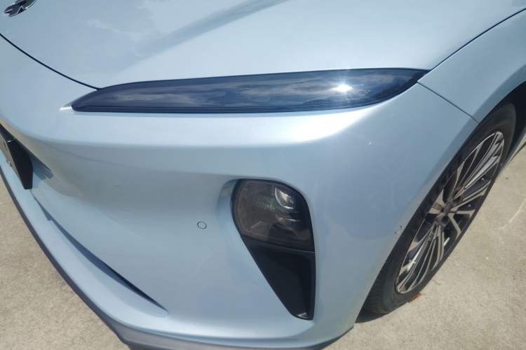 Used Nio ET5 2022 75 kWh Left Front Headlight