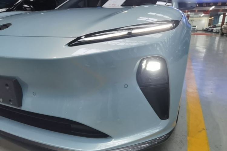 Used Nio ET5 2022 75 kWh Left Front Headlight
