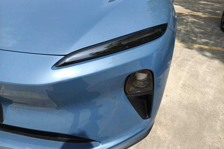Used Nio ET5 2022 75 kWh Left Front Headlight