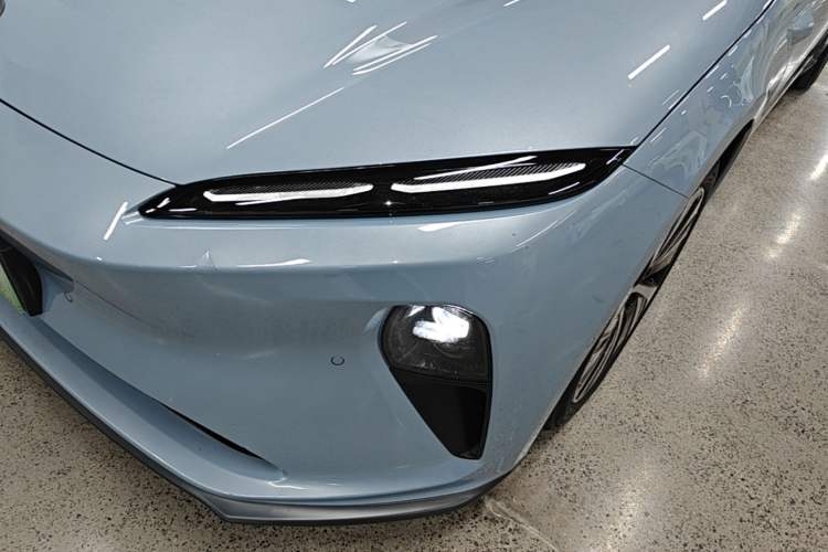 Used Nio ET5 2022 75 kWh Left Front Headlight