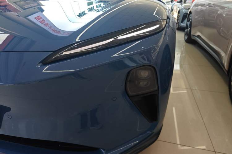 Used Nio ET5 2022 100 kWh Left Front Headlight