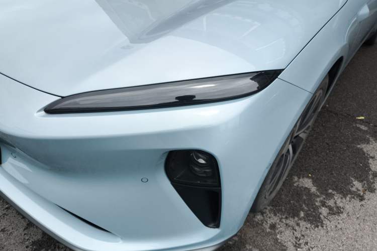 Used Nio ET5 2022 75 kWh Left Front Headlight