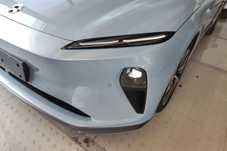 Used Nio ET5 2022 75 kWh Left Front Headlight