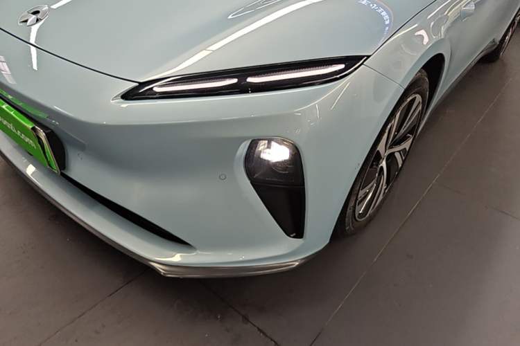 Used Nio ET5 2022 75 kWh Left Front Headlight