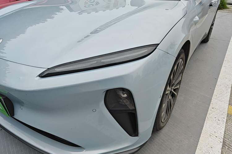 Used Nio ET5 2022 75 kWh Left Front Headlight