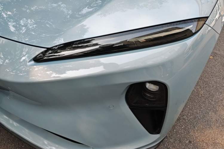 Used Nio ET5 2022 75 kWh Left Front Headlight