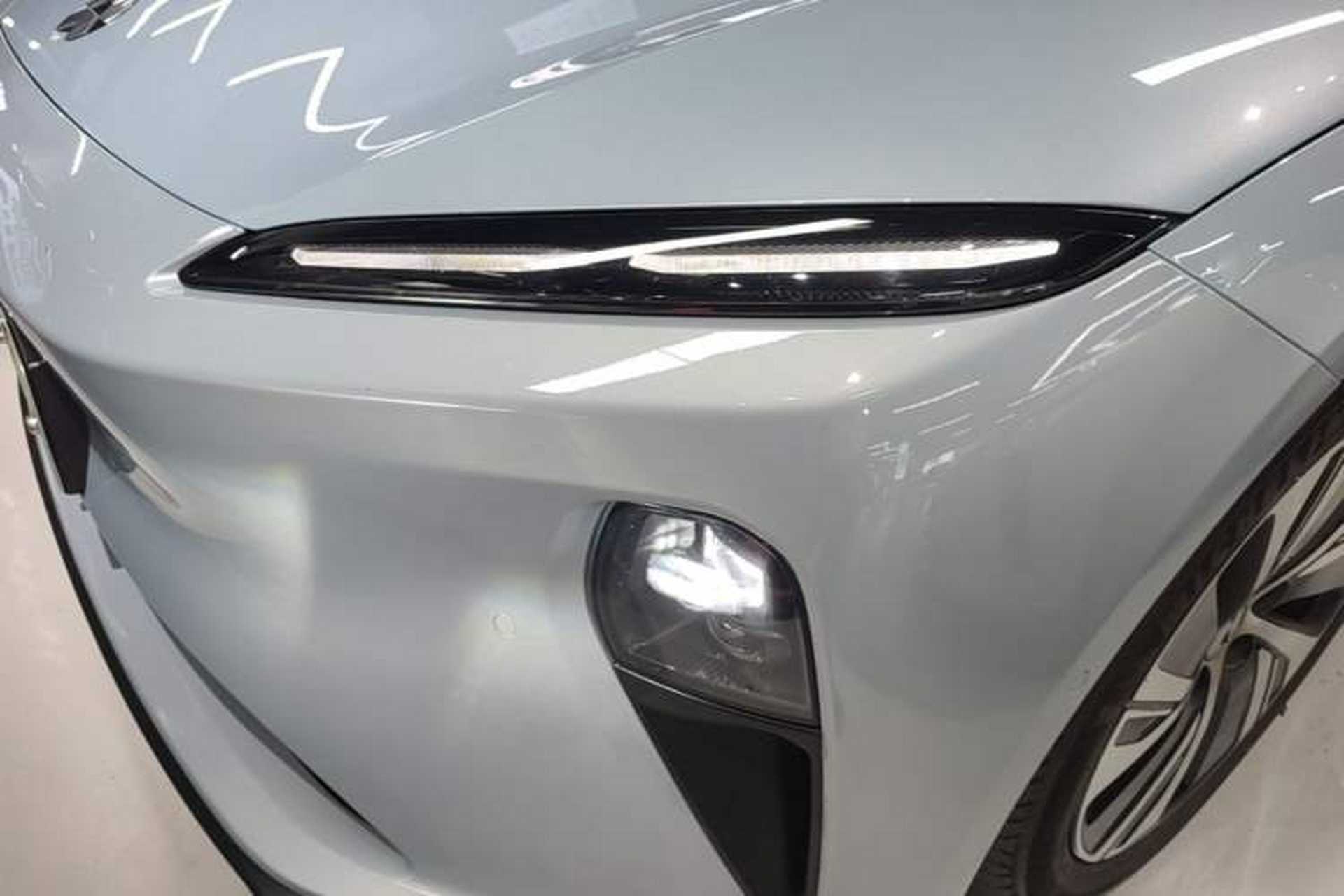 Used Nio ET5 2022 75 kWh Left Front Headlight