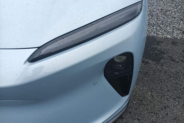 Used Nio ET5 2022 75 kWh Left Front Headlight