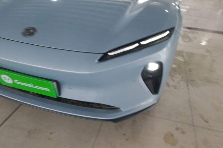 Used Nio ET5 2022 75 kWh Left Front Headlight
