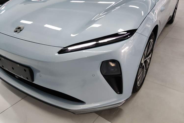 Used Nio ET5 2022 75 kWh Left Front Headlight