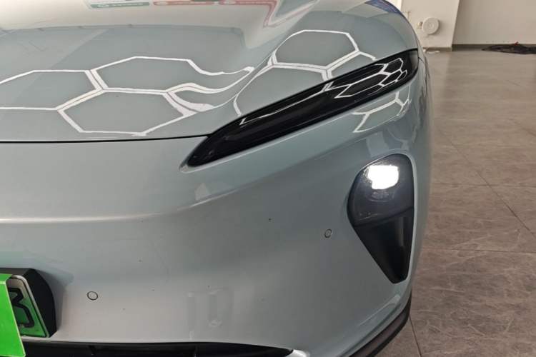 Used Nio ET5 2022 75 kWh Left Front Headlight
