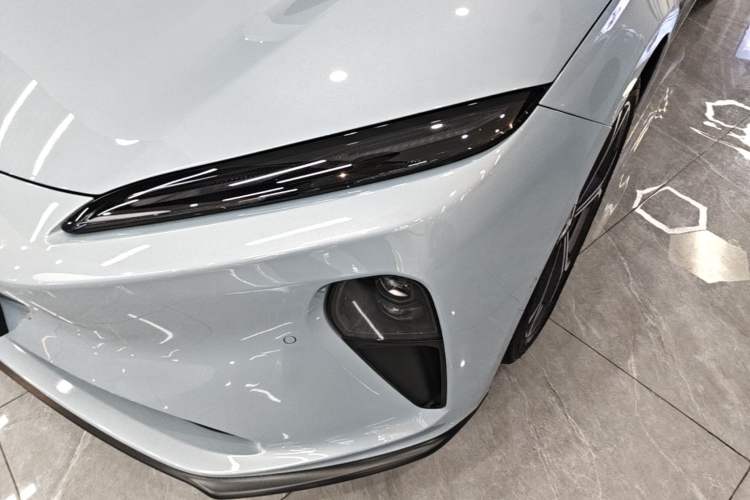 Used Nio ET5 2022 75 kWh Left Front Headlight