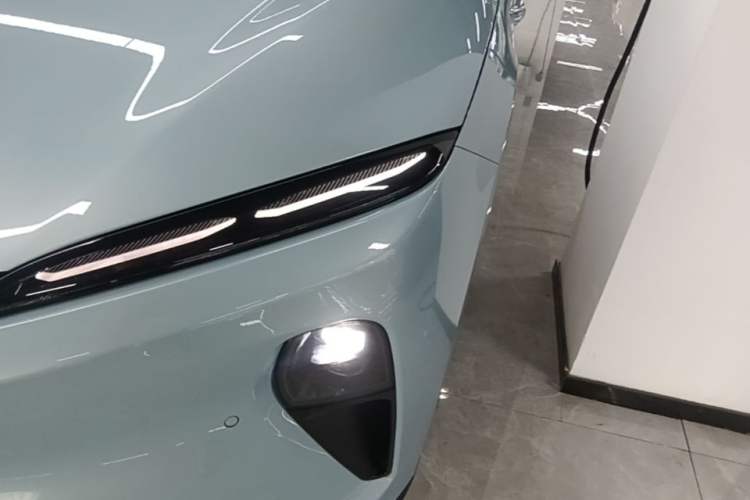 Used Nio ET5 2022 75 kWh Left Front Headlight