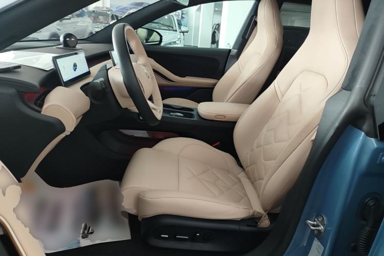 Used Nio ET5 2022 75 kWh Left Front Seat