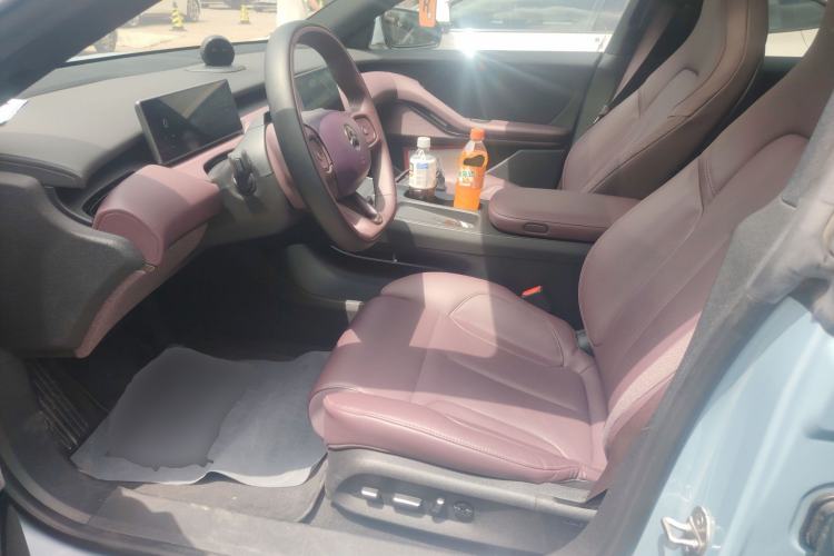 Used Nio ET5 2022 75 kWh Left Front Seat