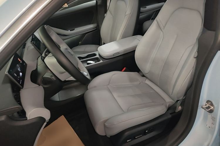 Used Nio ET5 2022 75 kWh Left Front Seat