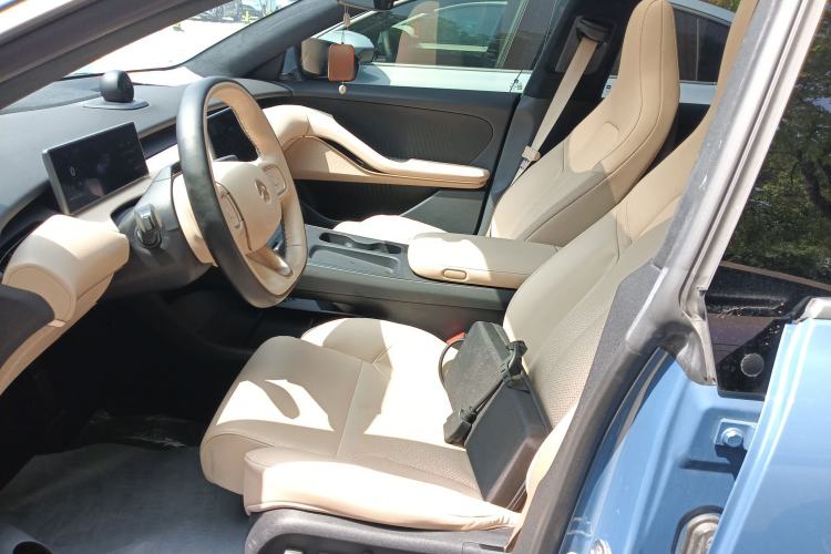 Used Nio ET5 2022 75 kWh Left Front Seat