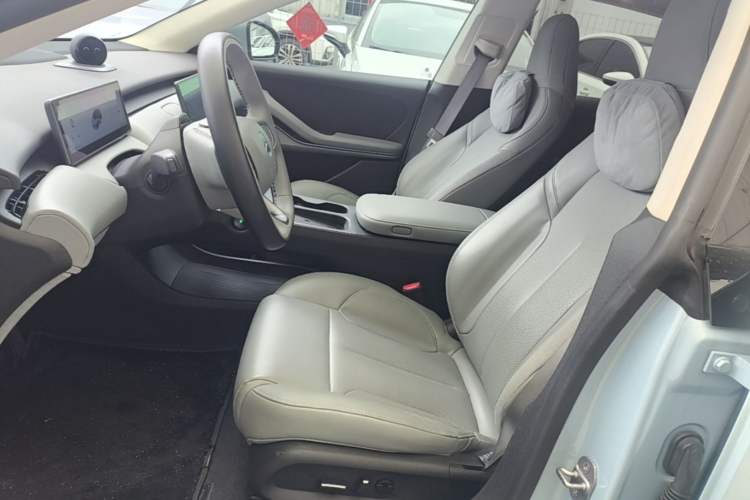 Used Nio ET5 2022 75 kWh Left Front Seat