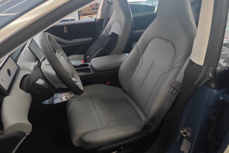 Used Nio ET5 2022 100 kWh Left Front Seat