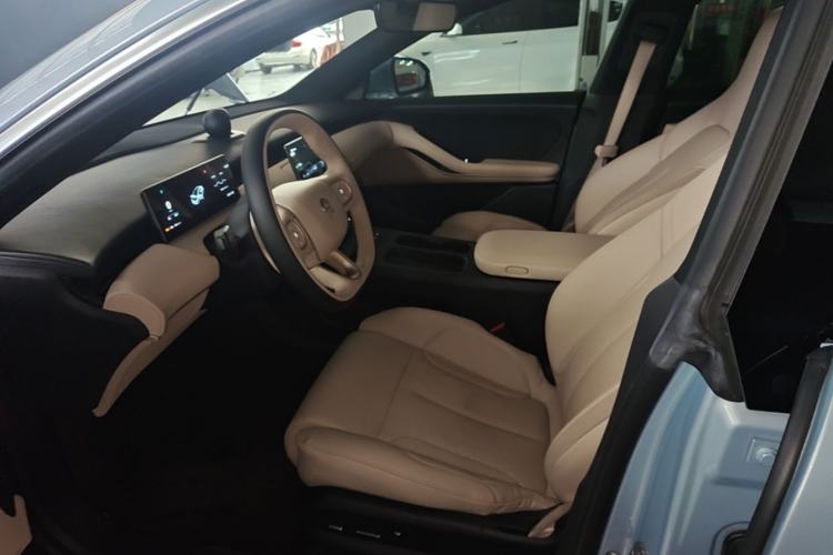 Used Nio ET5 2022 75 kWh Left Front Seat