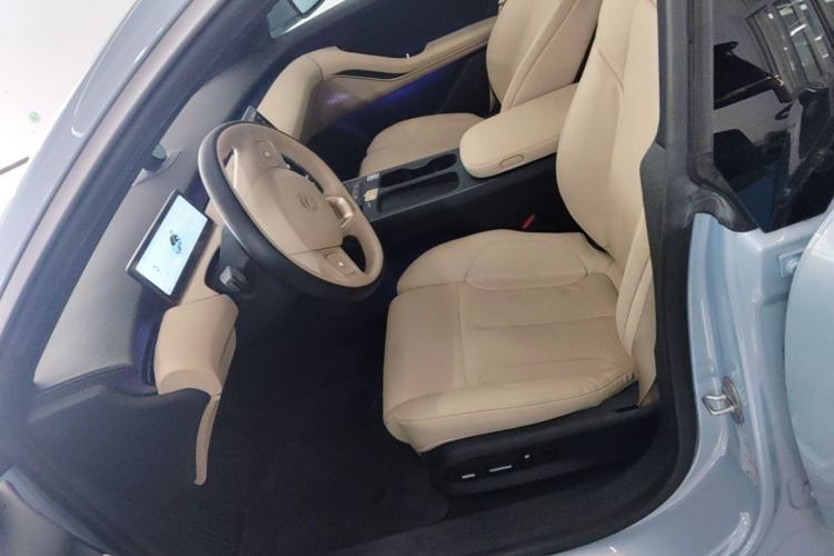 Used Nio ET5 2022 75 kWh Left Front Seat
