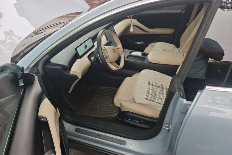 Used Nio ET5 2022 75 kWh Left Front Seat