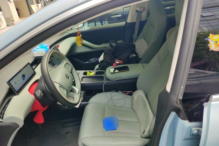 Used Nio ET5 2022 75 kWh Left Front Seat