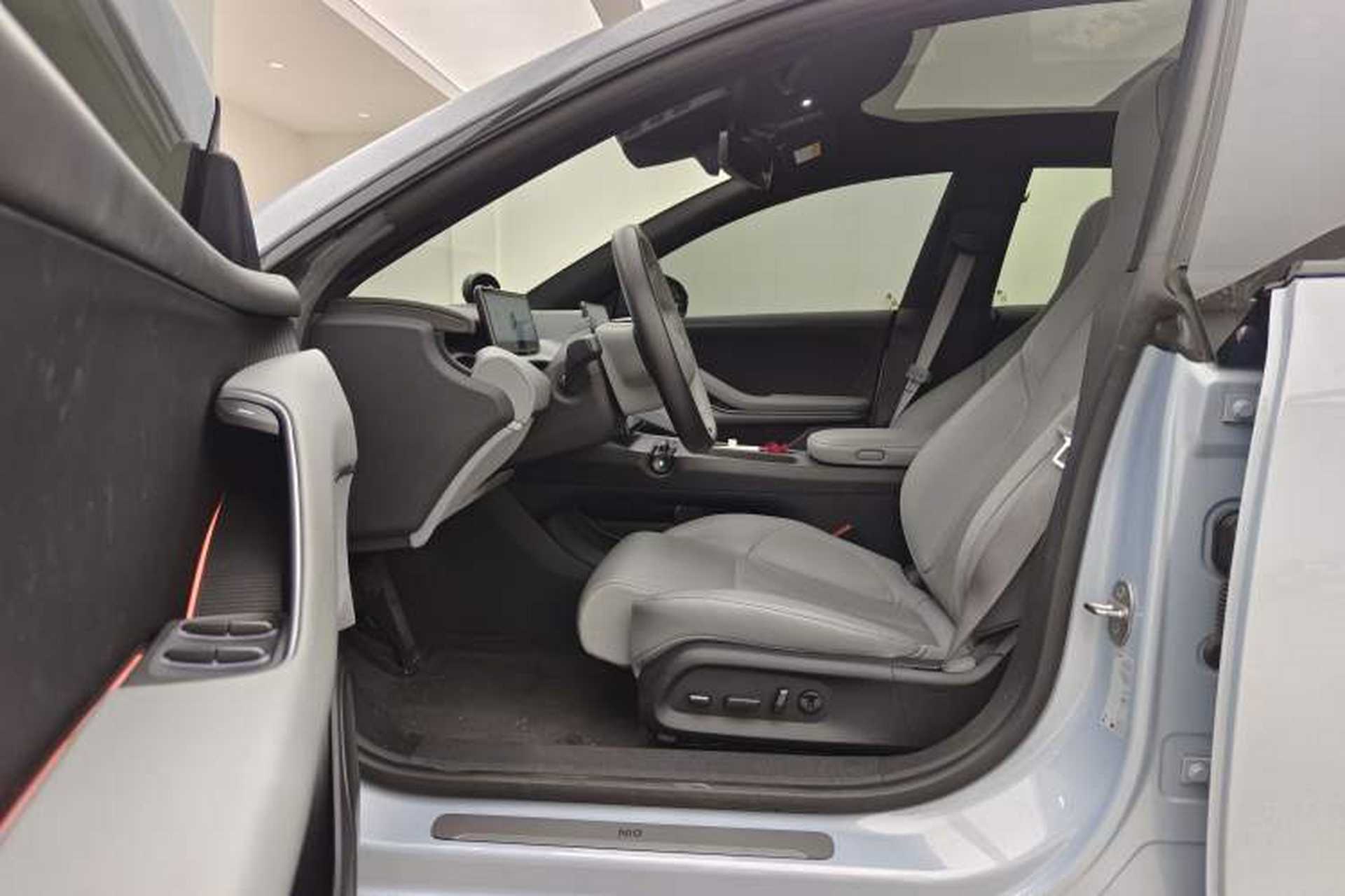 Used Nio ET5 2022 75 kWh Left Front Seat