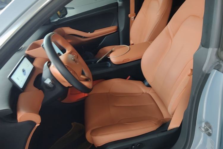 Used Nio ET5 2022 75 kWh Left Front Seat
