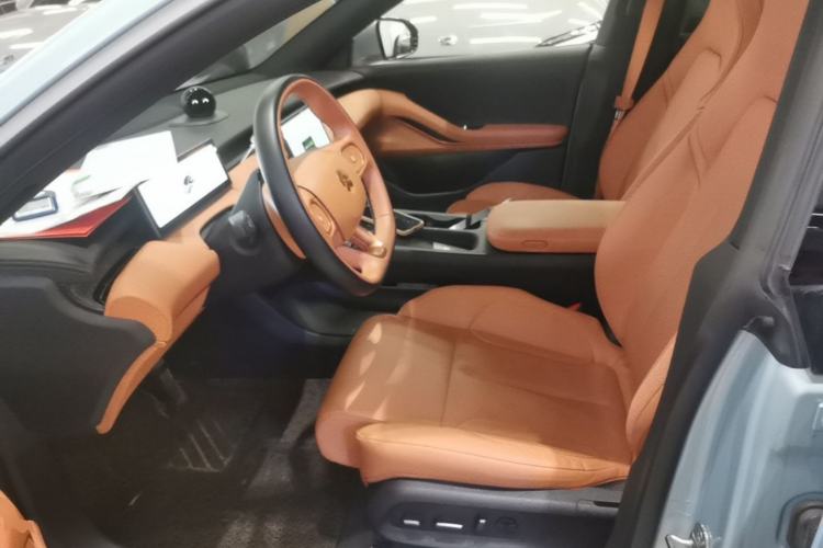 Used Nio ET5 2022 75 kWh Left Front Seat