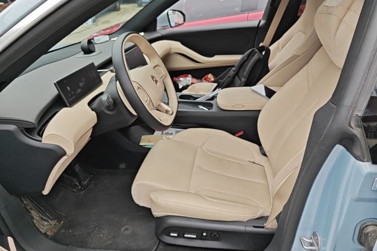Used Nio ET5 2022 75 kWh Left Front Seat