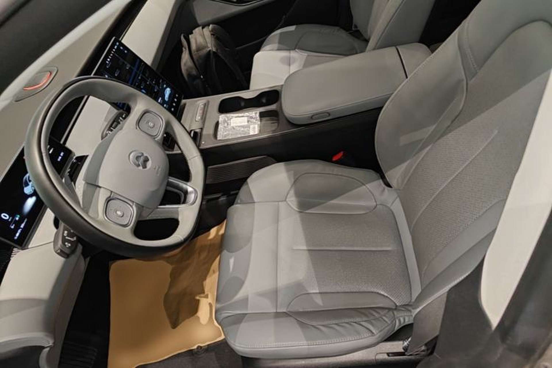 Used Nio ET5 2022 75 kWh Left Front Seat