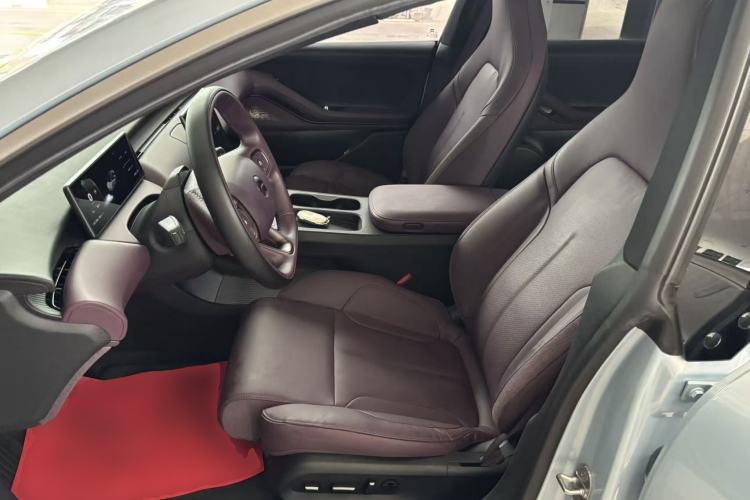 Used Nio ET5 2022 75 kWh Left Front Seat