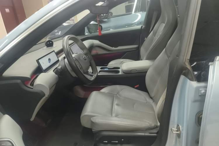 Used Nio ET5 2022 75 kWh Left Front Seat