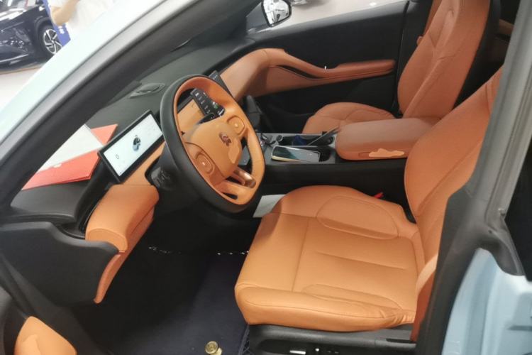 Used Nio ET5 2022 75 kWh Left Front Seat