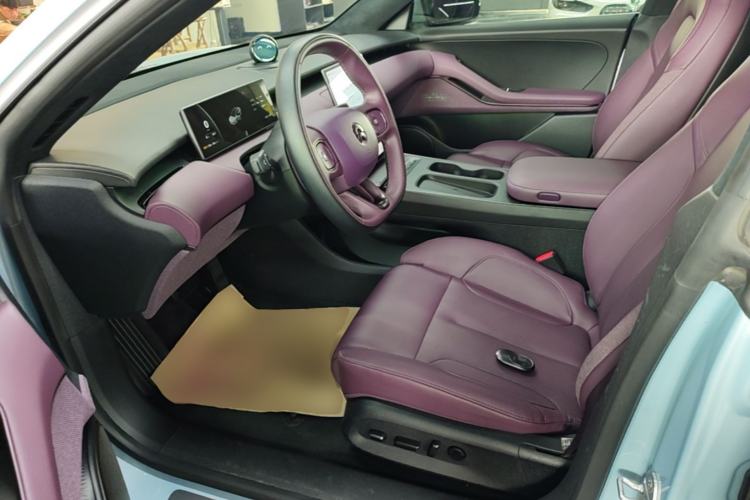 Used Nio ET5 2022 75 kWh Left Front Seat