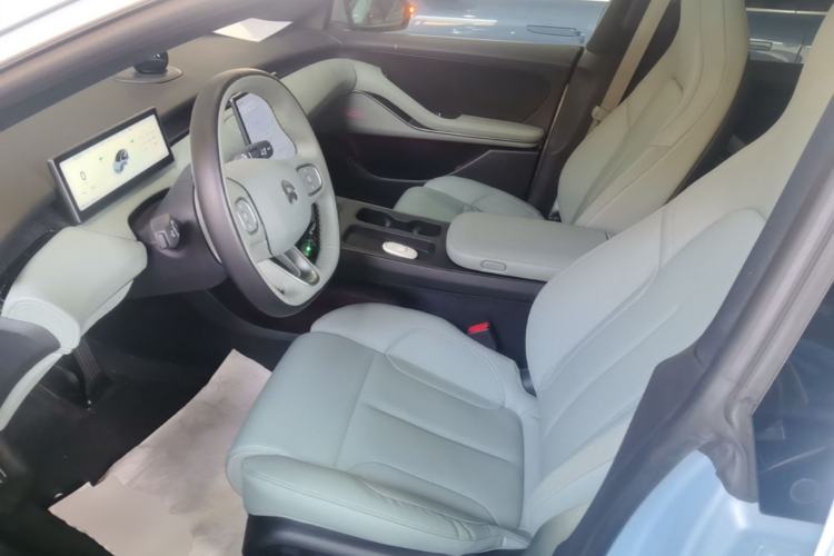 Used Nio ET5 2022 75 kWh Left Front Seat