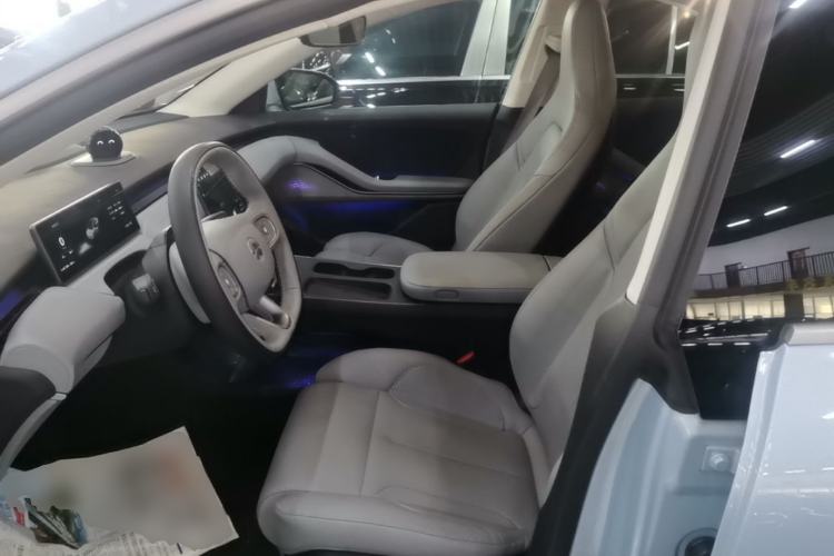 Used Nio ET5 2022 75 kWh Left Front Seat