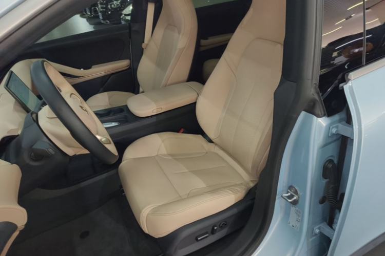Used Nio ET5 2022 75 kWh Left Front Seat