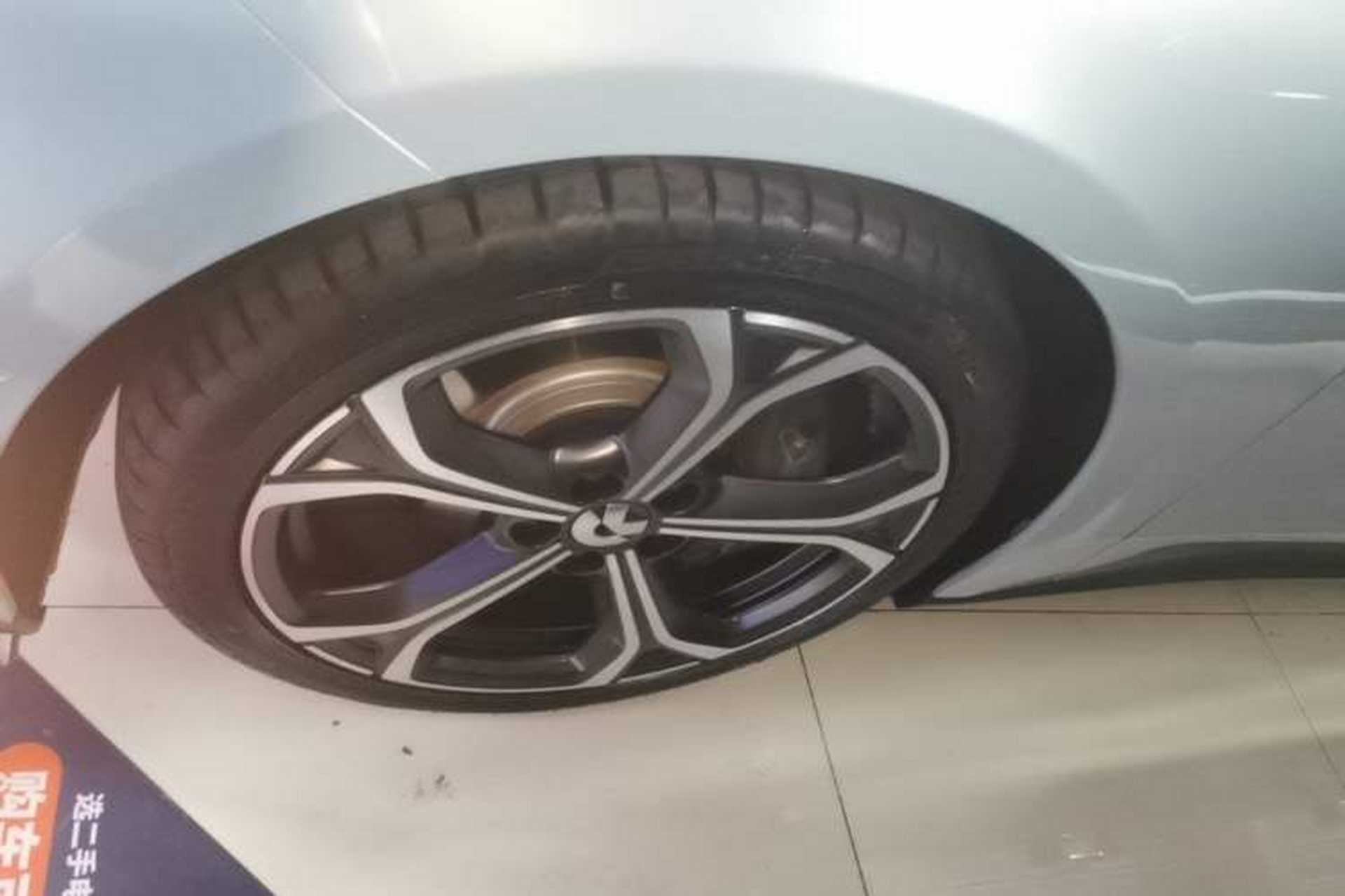 Used Nio ET5 2022 75 kWh Left Front Wheel Hub