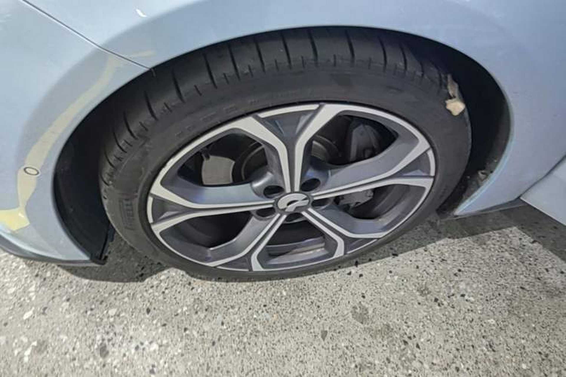 Used Nio ET5 2022 75 kWh Left Front Wheel Hub