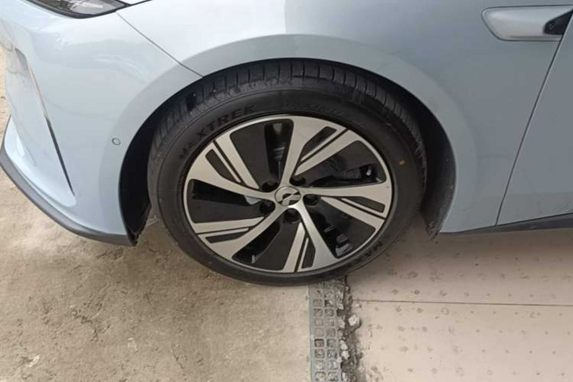 Used Nio ET5 2022 75 kWh Left Front Wheel Hub