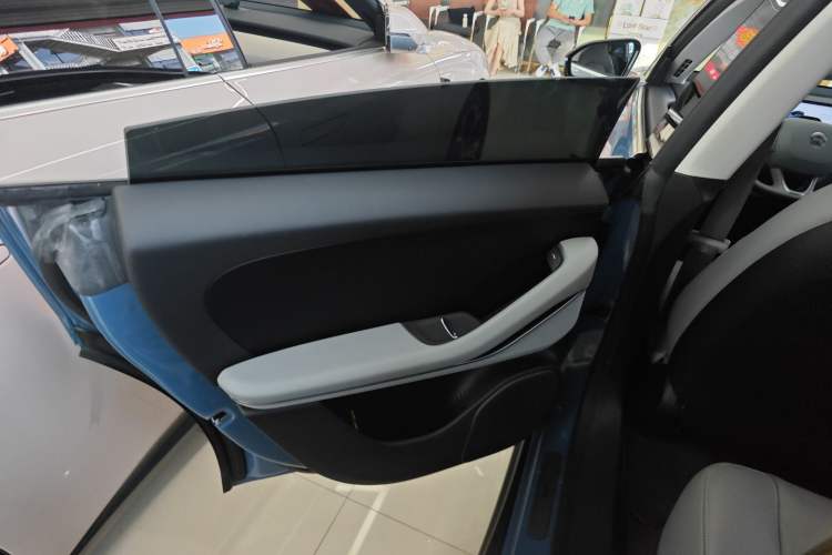 Used Nio ET5 2022 100 kWh Left Rear Door Interior