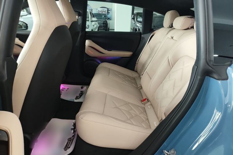 Used Nio ET5 2022 75 kWh Left Rear Seat
