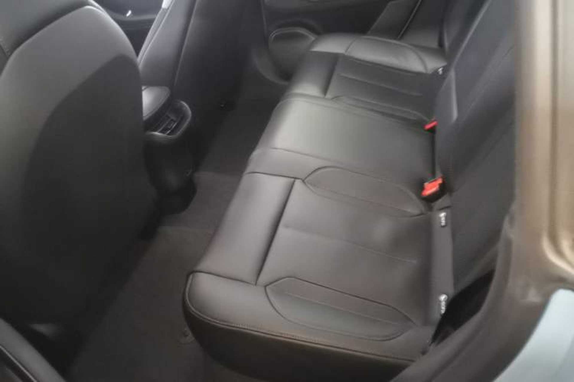 Used Nio ET5 2022 75 kWh Left Rear Seat