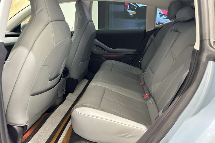 Used Nio ET5 2022 75 kWh Left Rear Seat