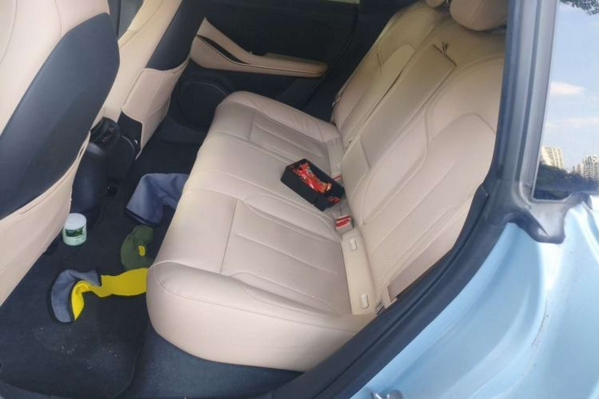 Used Nio ET5 2022 75 kWh Left Rear Seat